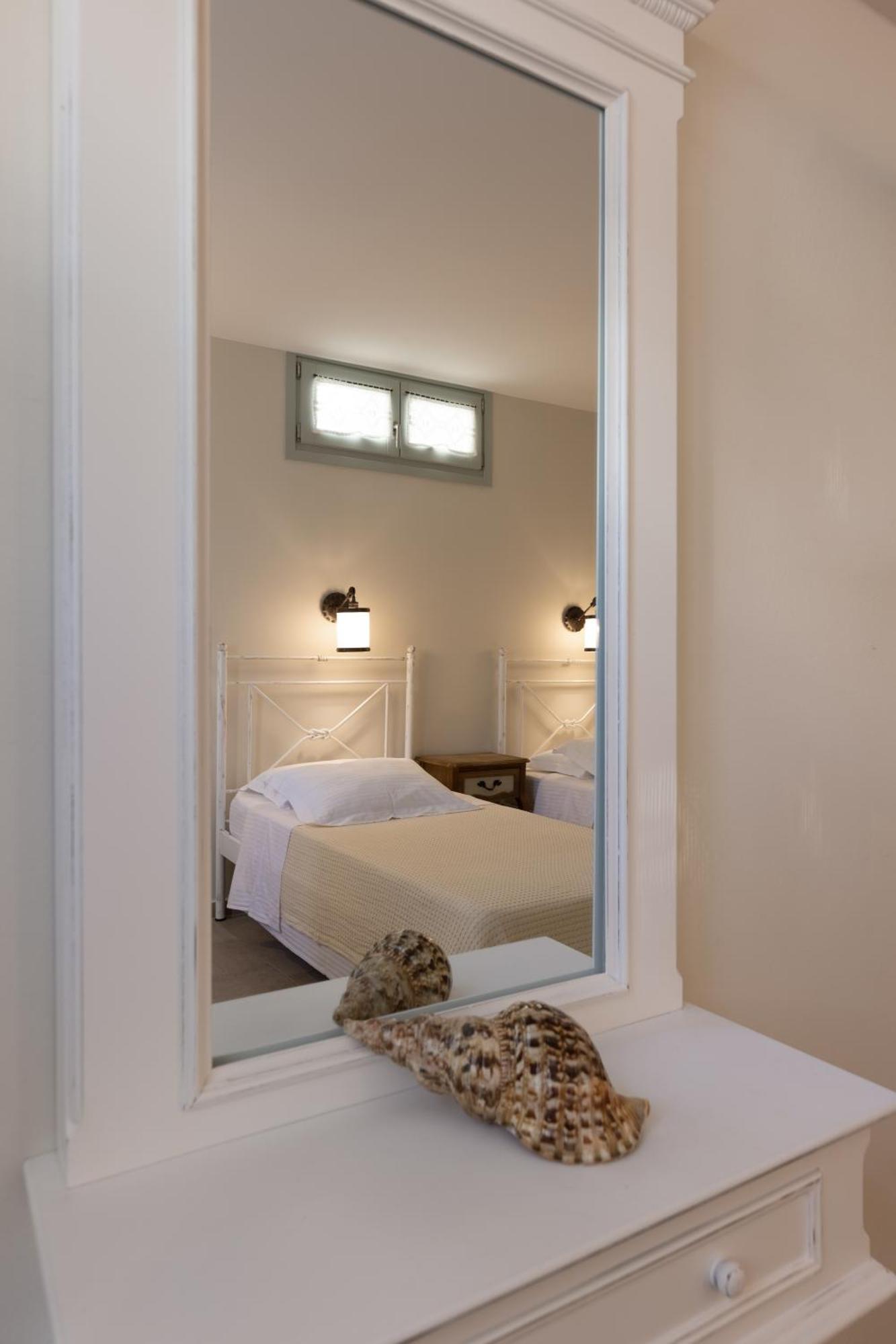 Monachofolitses Bed and Breakfast Κίμωλος Εξωτερικό φωτογραφία